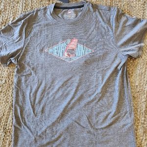 New Men's large Vineyard Vines Dunes tee